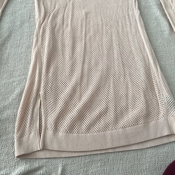 Long see-thru top from Express! Great condition. - Picture 2 of 2